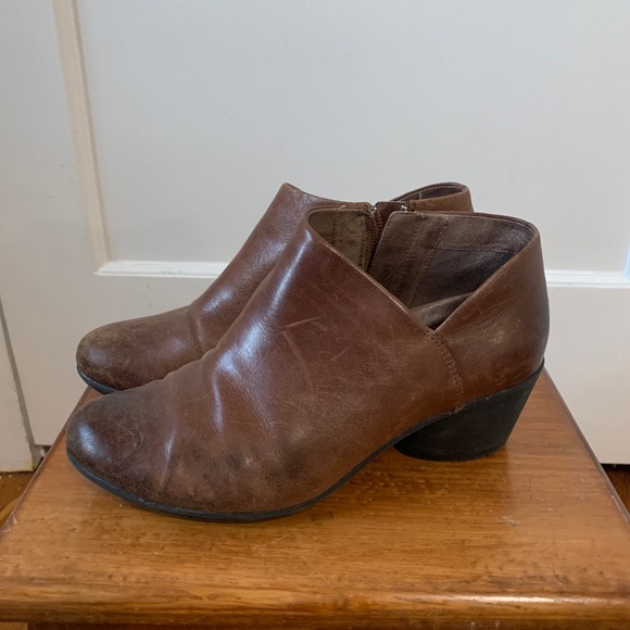 dansko raina ankle boot